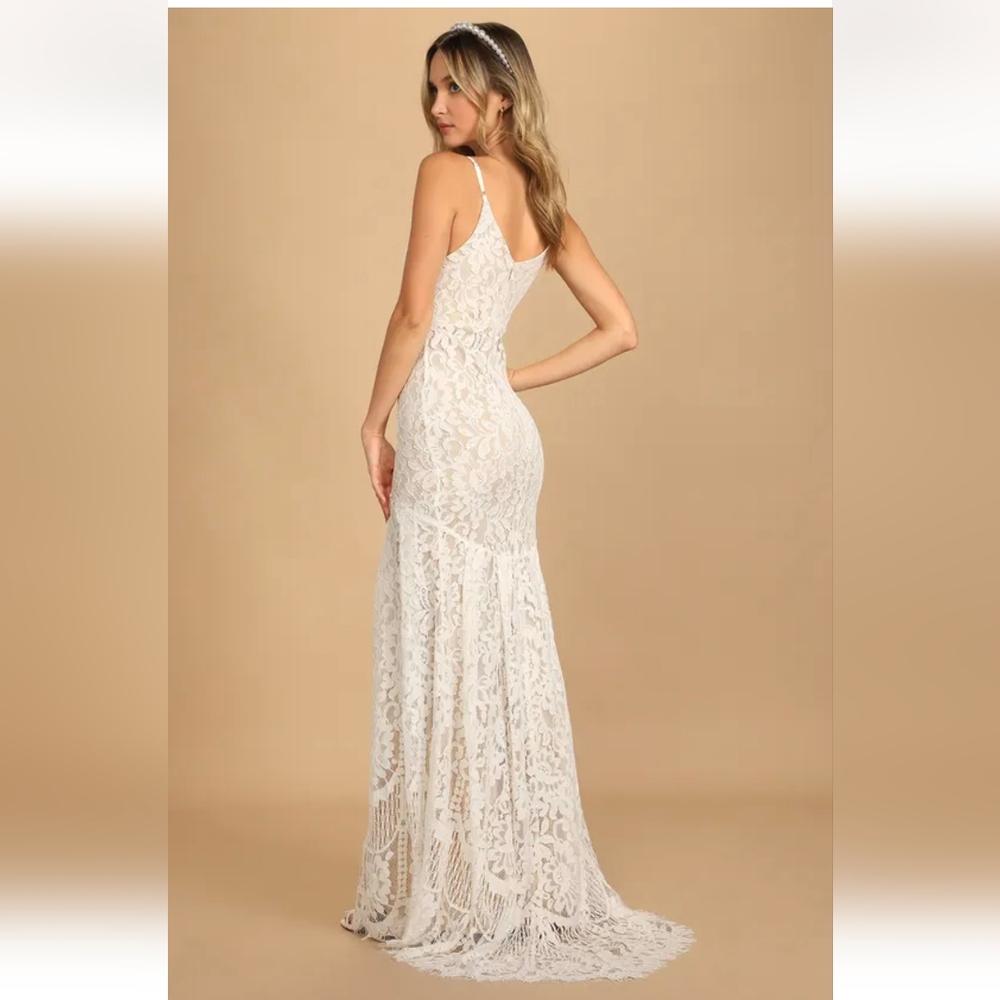 Elegant White Lace Dress - Picture 2 of 10